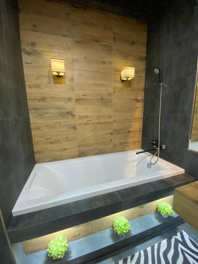 New Double Room Luxury Apartment In The Center Chisinau Bagian luar foto