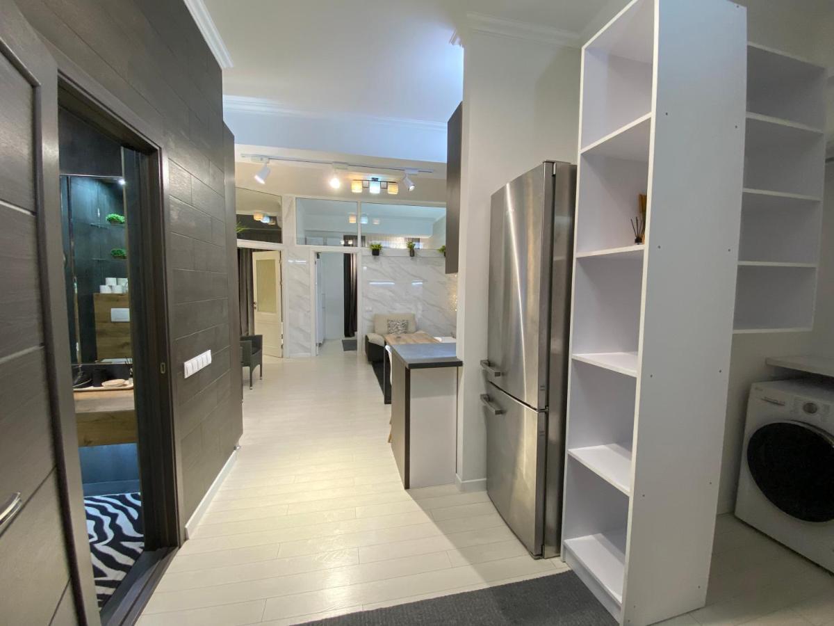 New Double Room Luxury Apartment In The Center Chisinau Bagian luar foto