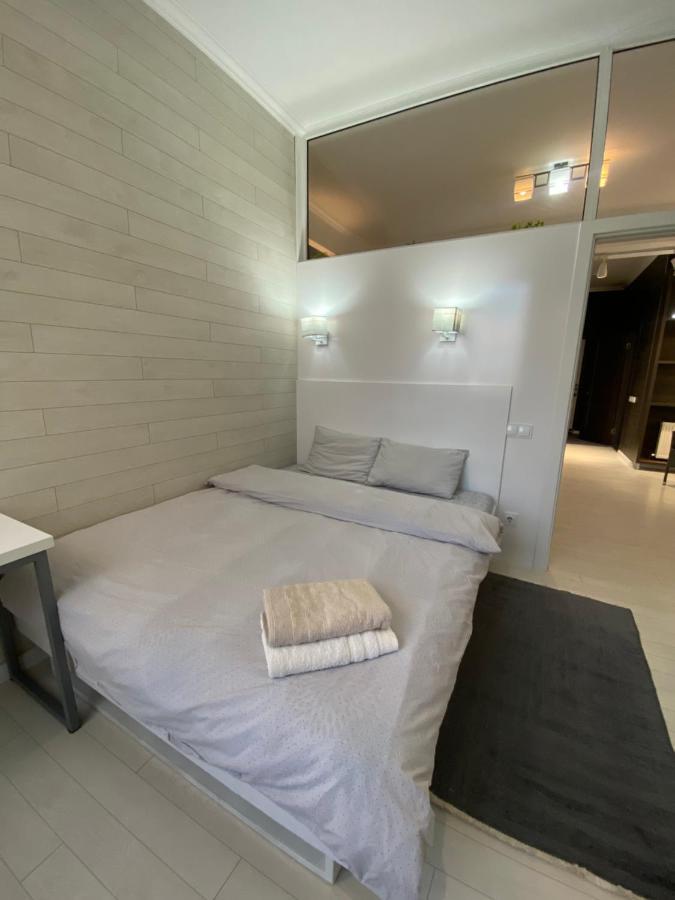 New Double Room Luxury Apartment In The Center Chisinau Bagian luar foto