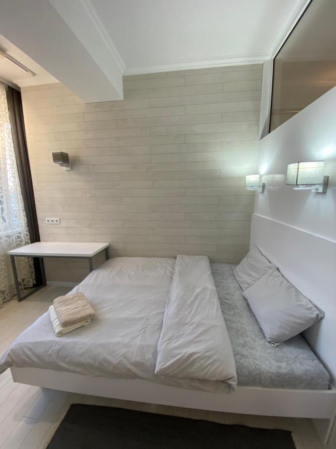 New Double Room Luxury Apartment In The Center Chisinau Bagian luar foto
