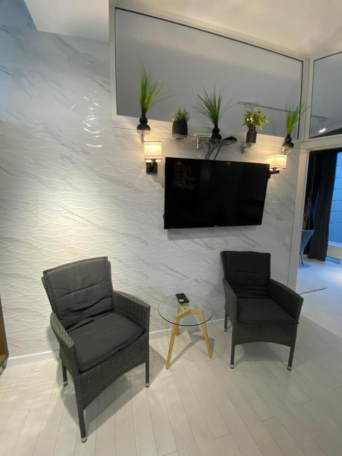 New Double Room Luxury Apartment In The Center Chisinau Bagian luar foto