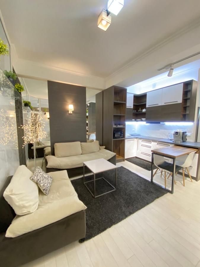 New Double Room Luxury Apartment In The Center Chisinau Bagian luar foto