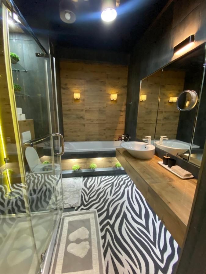 New Double Room Luxury Apartment In The Center Chisinau Bagian luar foto