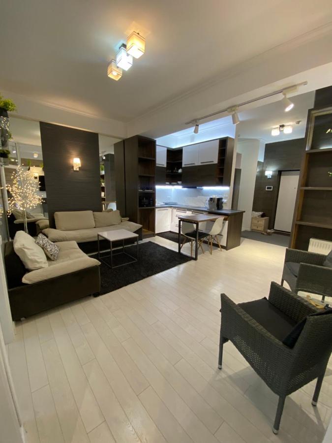 New Double Room Luxury Apartment In The Center Chisinau Bagian luar foto